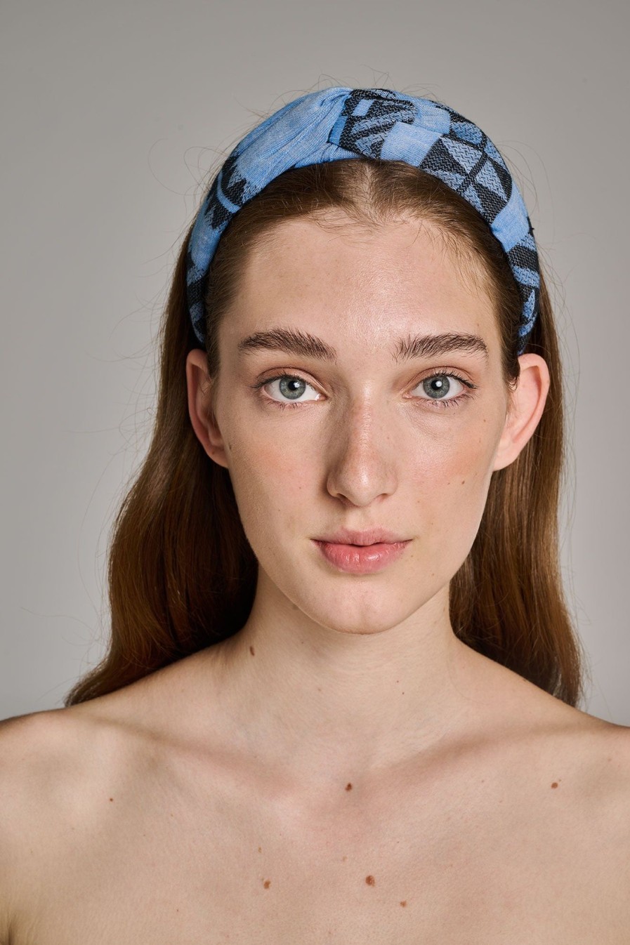 Devotion TWINS Twist Hairband-Black/Blue Best